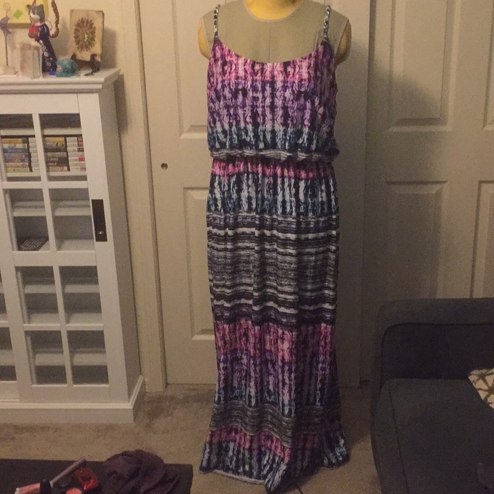 Sleeveless Maxi Dress